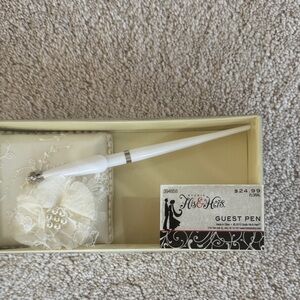 White Guest Pen with Floral Detail